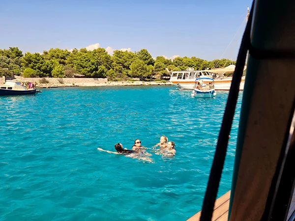 Colnago 35 OPEN on boat tour from Split