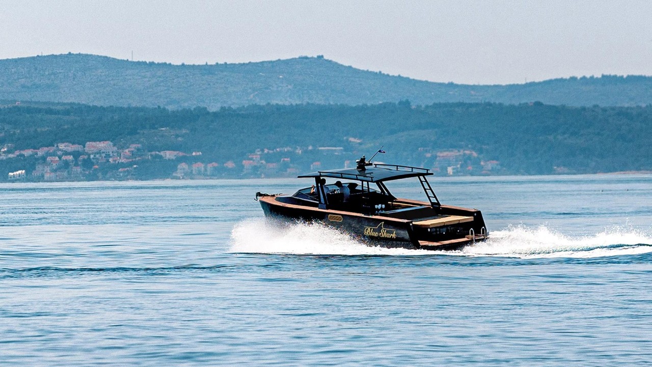 Blue Shark high-end Colnago speedboat