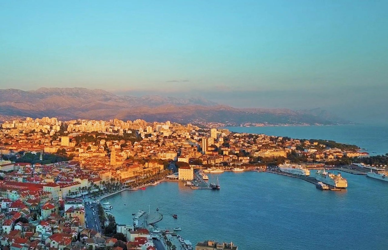 Even in the offseason, the town, Split-Dalmatia County, and the beautiful Adriatic Archipelago of islands provide a one-of-a-kind adventure.